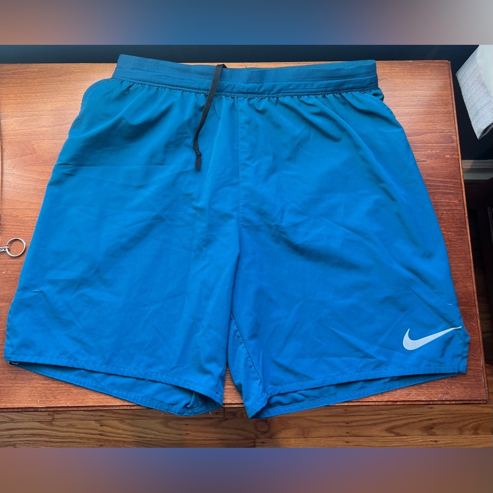 Men’s Nike short Med
